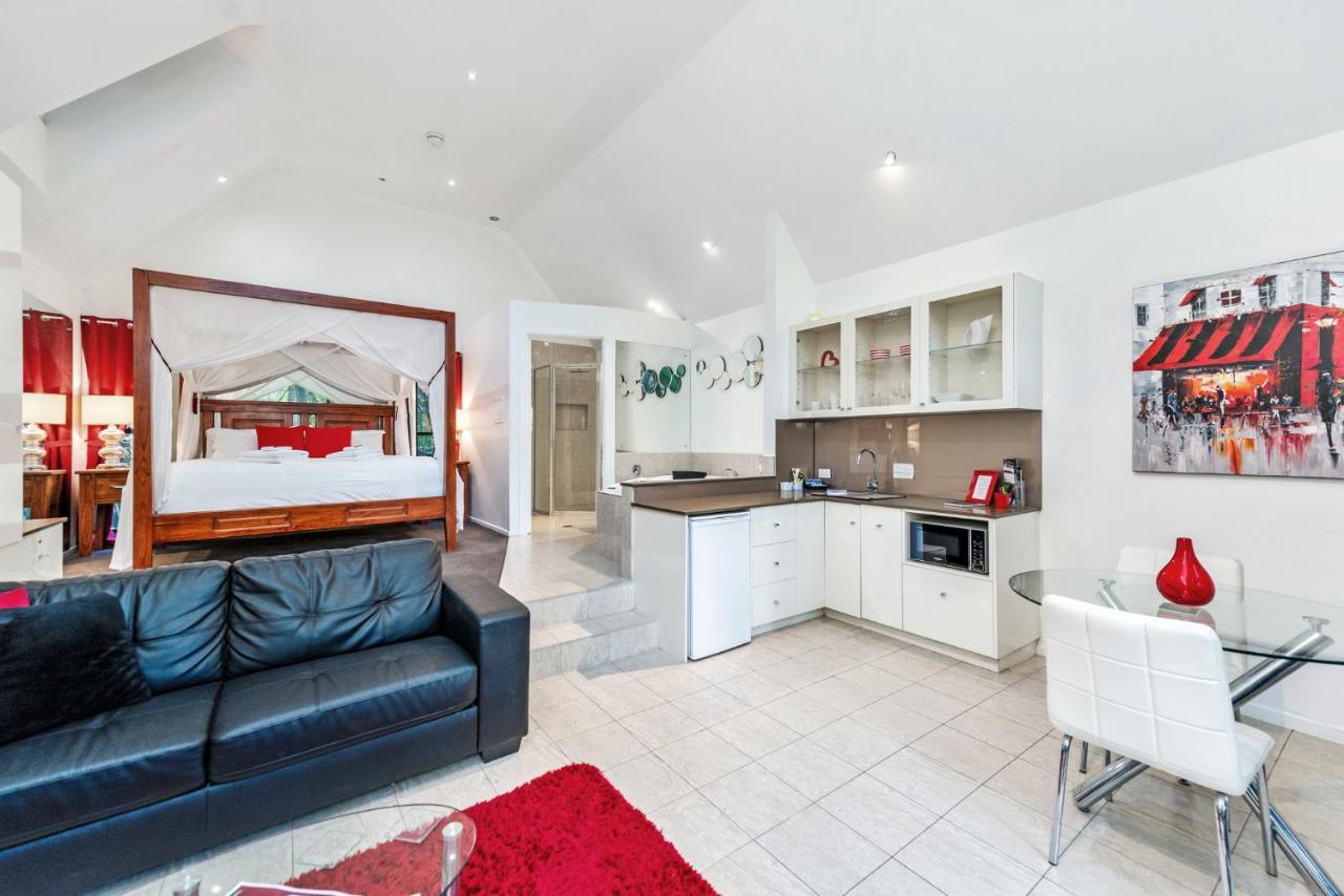 Chalet On Gallery Walk - King Bed, Spa, Fireplace, Wifi & Netflix, Linger A While Mount Tamborine Luaran gambar